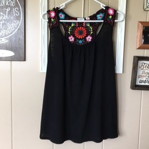 Embroidered racer back tank. EUC size 18/20